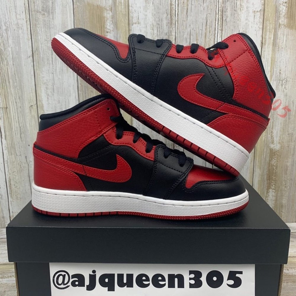 Air Jordan 1 Mid Banned GS - Picture 3 of 6